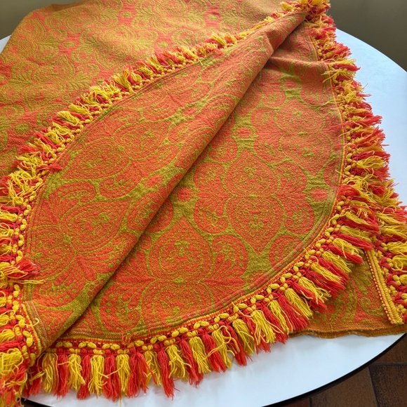 Vintage 1960s bedspread, orange and avocado green pattern, fringed, twin size - Picture 6 of 8